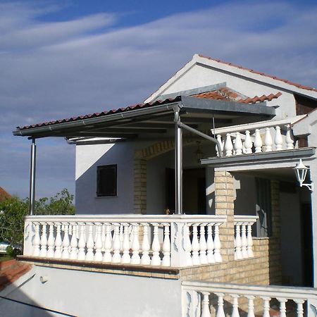 Apartmani Misic Ždrelac Exterior foto